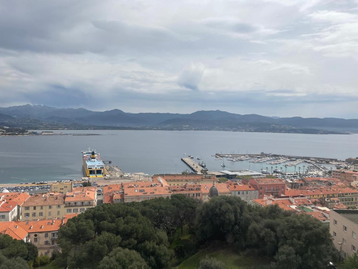 Appartement Avec Vue Mer Exceptionnelle Ajaccio  Exteriör bild